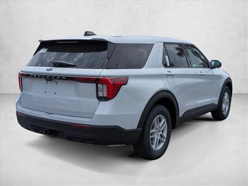 Space White Metallic 2026 Ford Explorer Active