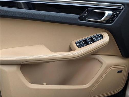 2018 Porsche Macan AWD