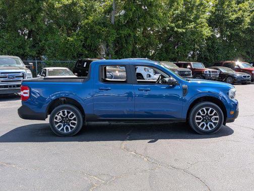 Atlas Blue Metallic 2024 Ford Maverick Lariat