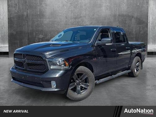 2018 RAM 1500 Night Crew Cab 4x4 5'7' Box