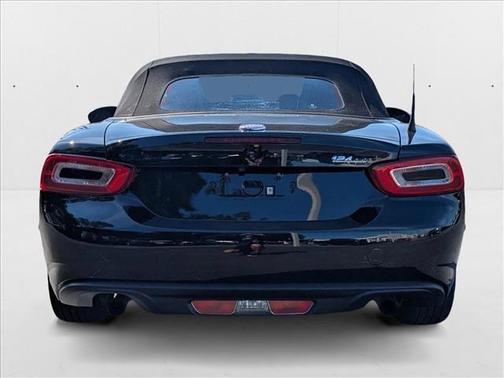 2017 FIAT 124 Spider Base