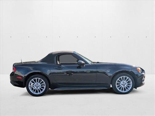 2017 FIAT 124 Spider Base