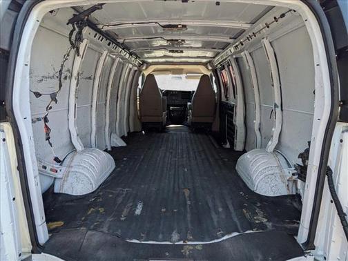 Summit White 2021 Chevrolet Express 2500 LT