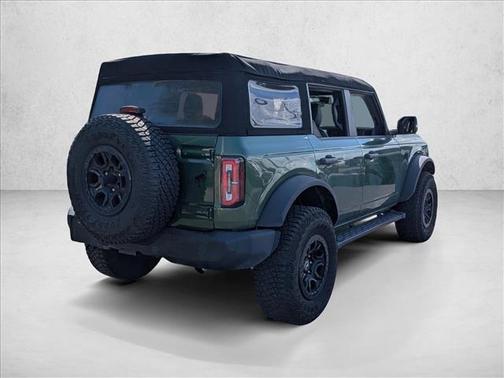 Eruption Green Metallic 2024 Ford Bronco Wildtrak