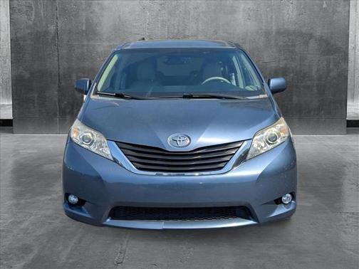 2013 Toyota Sienna LE