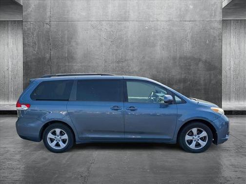 2013 Toyota Sienna LE