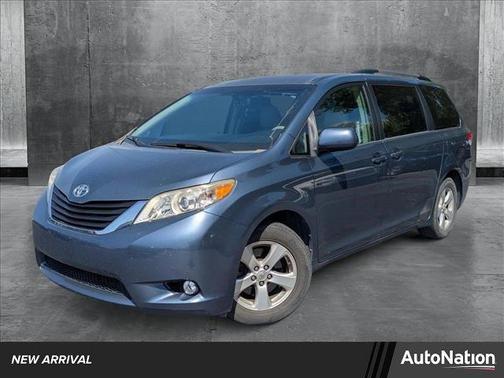 2013 Toyota Sienna LE