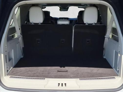 Pristine White 2021 Lincoln Navigator Black Label