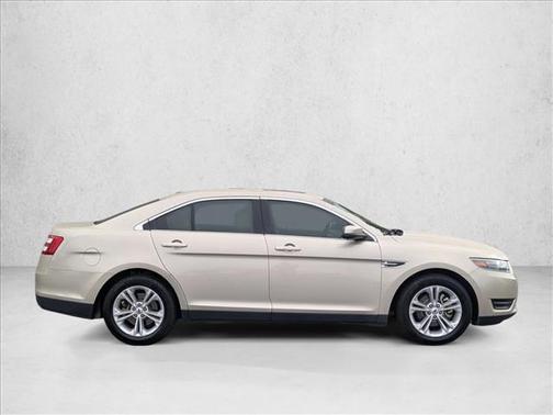 2018 Ford Taurus SEL