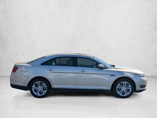 2018 Ford Taurus SEL