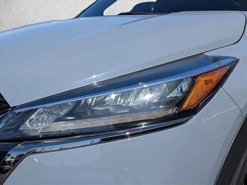 Boulder Gray Pearl/Super Black 2021 Nissan Kicks SR