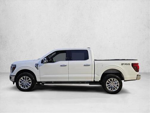 Star White Metallic Tri-Coat 2026 Ford F-150 Lariat