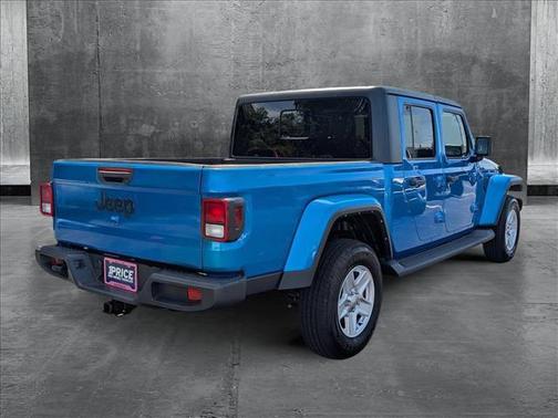 2022 Jeep Gladiator Sport S