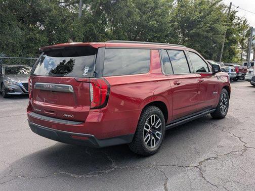 2021 GMC Yukon XL 4WD AT4