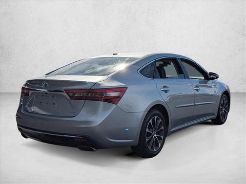 2017 Toyota Avalon XLE