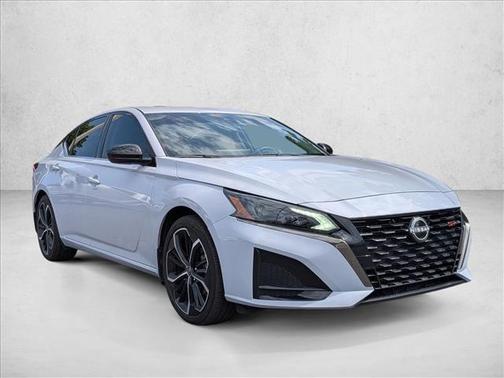 Gray Sky Pearl 2024 Nissan Altima SR FWD