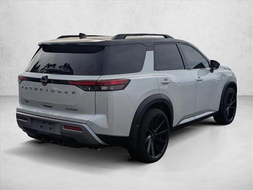 2022 Nissan Pathfinder Platinum 2WD