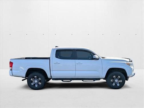2016 Toyota Tacoma SR