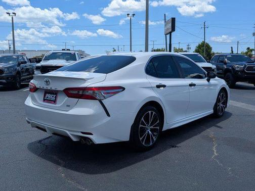 2019 Toyota Camry SE
