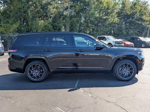 2023 Jeep Grand Cherokee L Summit Reserve