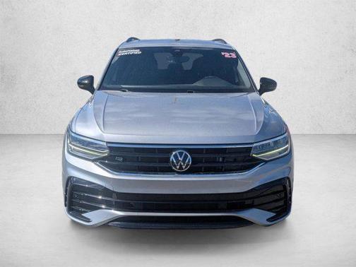 Pyrite Silver Metallic 2023 Volkswagen Tiguan 2.0T SE R-Line Black