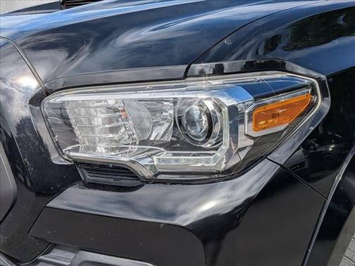 Midnight Black Metallic 2022 Toyota Tacoma TRD Sport