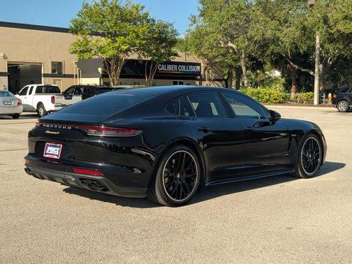 2021 Porsche Panamera 4