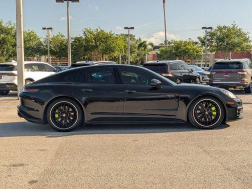 2021 Porsche Panamera 4