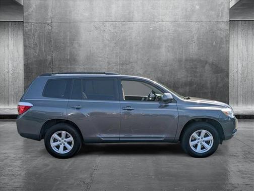 2010 Toyota Highlander SE