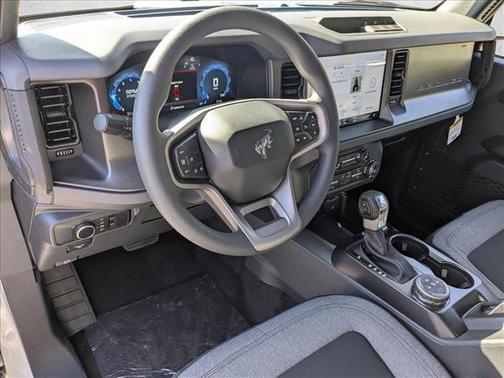 2025 Ford Bronco Base 4 Door 4x4