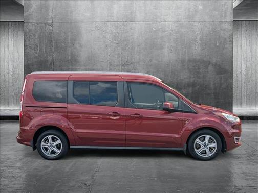 2019 Ford Transit Connect Titanium w/Rear Liftgate