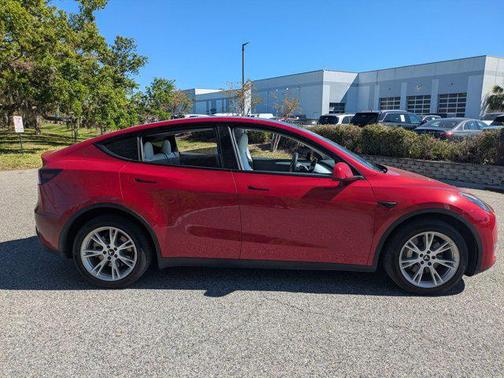 2022 Tesla Model Y Long Range Dual Motor All-Wheel Drive