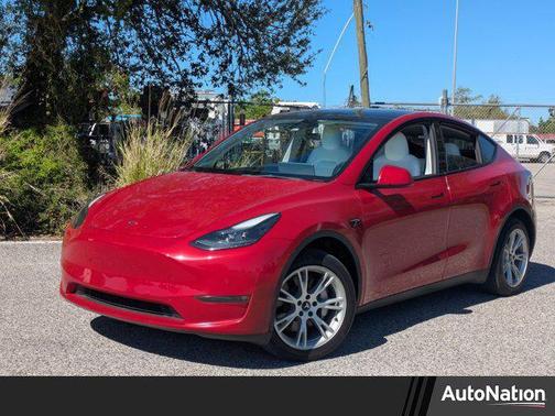 2022 Tesla Model Y Long Range Dual Motor All-Wheel Drive
