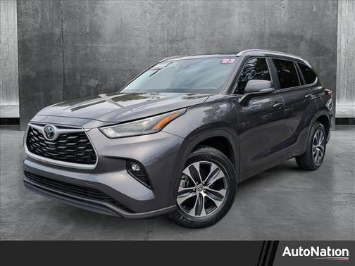 2023 Toyota Highlander XLE