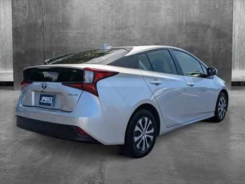 2021 Toyota Prius LE