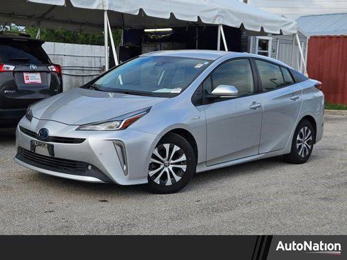 2021 Toyota Prius LE