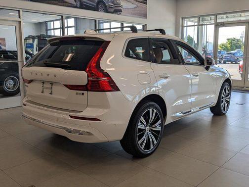 2023 Volvo XC60 B5 Plus Bright Theme