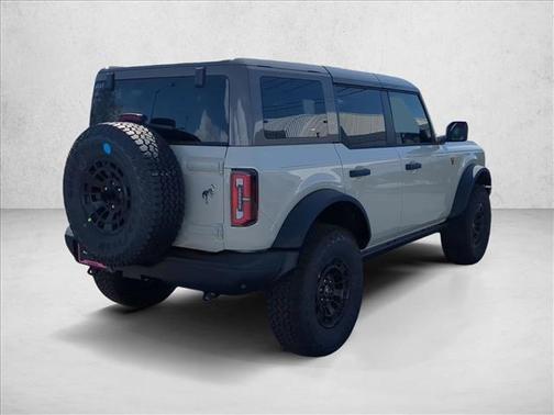 Desert Sand 2026 Ford Bronco Badlands