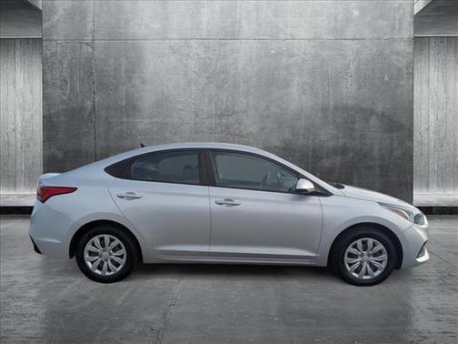 2019 Hyundai Accent SE
