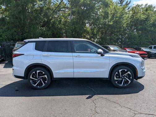 2022 Mitsubishi Outlander SE 2.5 2WD