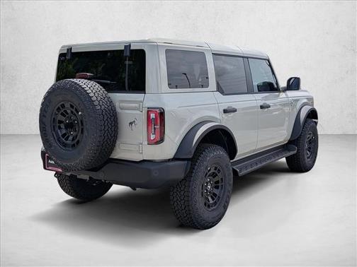 Desert Sand 2026 Ford Bronco Outer Banks