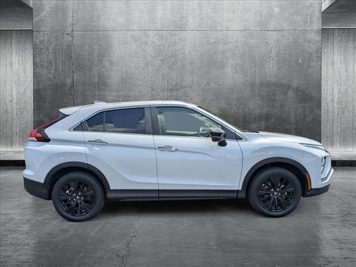 2022 Mitsubishi Eclipse Cross LE