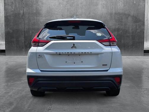 2022 Mitsubishi Eclipse Cross LE