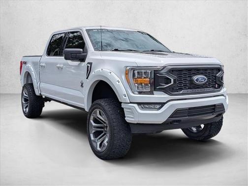 Oxford White 2022 Ford F-150 XLT