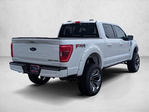 Oxford White 2022 Ford F-150 XLT
