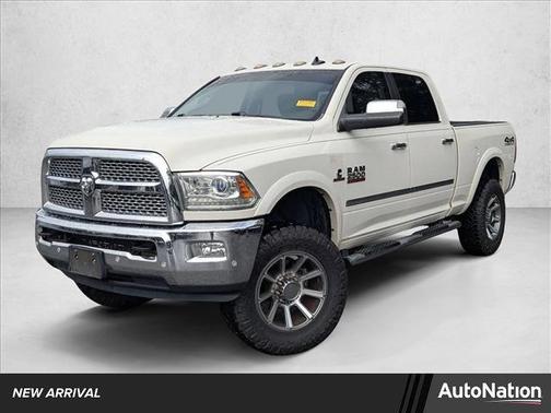 2018 RAM 2500 Laramie Crew Cab 4x4 6'4' Box
