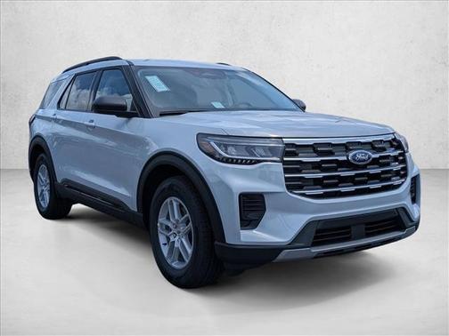 Space White Metallic 2026 Ford Explorer Active