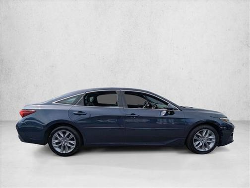 2019 Toyota Avalon XLE