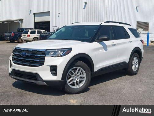 Star White Metallic Tri-Coat 2026 Ford Explorer Active w/200A Pkg