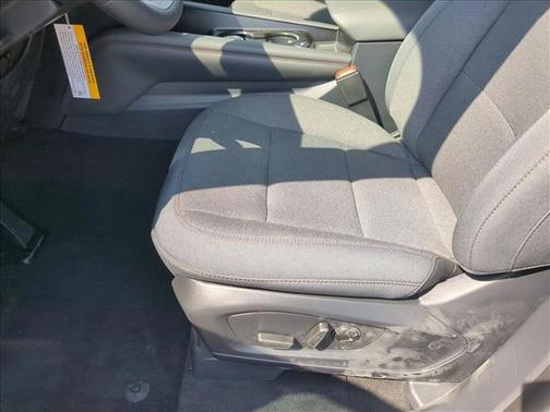 Star White Metallic Tri-Coat 2026 Ford Explorer Active w/200A Pkg